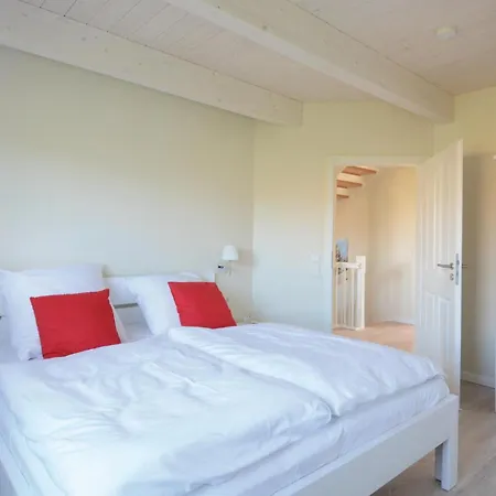 Holiday home 4 Bedroom In Dagebuell